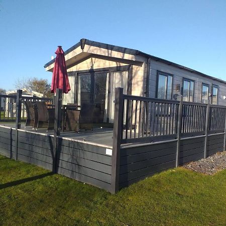 Superior 6 Berth Holiday Home In Suffolk Saxmundham Zewnętrze zdjęcie