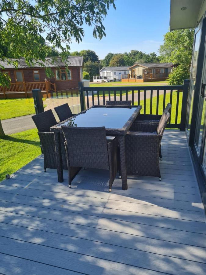 Superior 6 Berth Holiday Home In Suffolk Saxmundham Zewnętrze zdjęcie